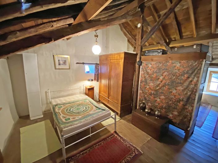 Image No.9-5 Bed House for sale