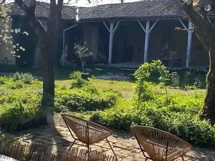 Image No.15-5 Bed House for sale