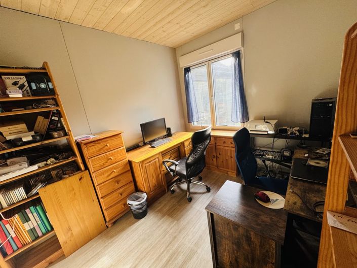Image No.5-5 Bed House for sale
