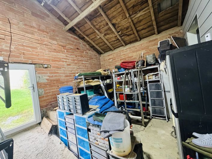 Image No.6-5 Bed House for sale