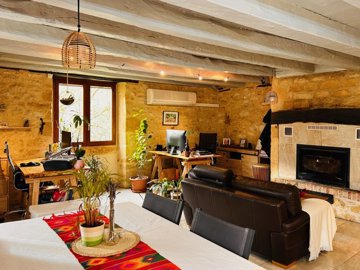 402a167e6cc45b1cf28814f0bf087c13f06b8eda64369