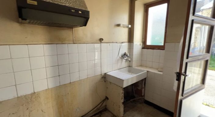 Image No.10-2 Bed House for sale