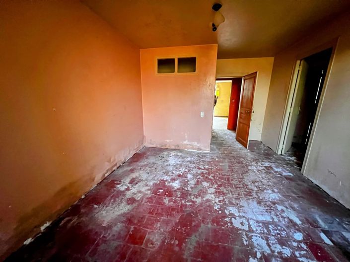 Image No.11-2 Bed House for sale