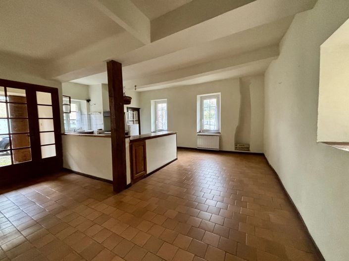 Image No.10-3 Bed House for sale