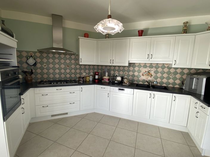 Image No.5-3 Bed House for sale