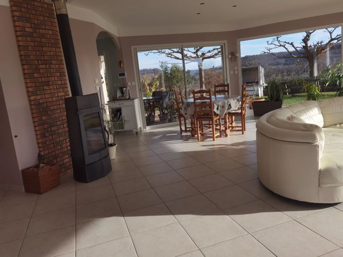 Image No.6-3 Bed House for sale