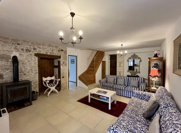 Image No.12-8 Bed House for sale