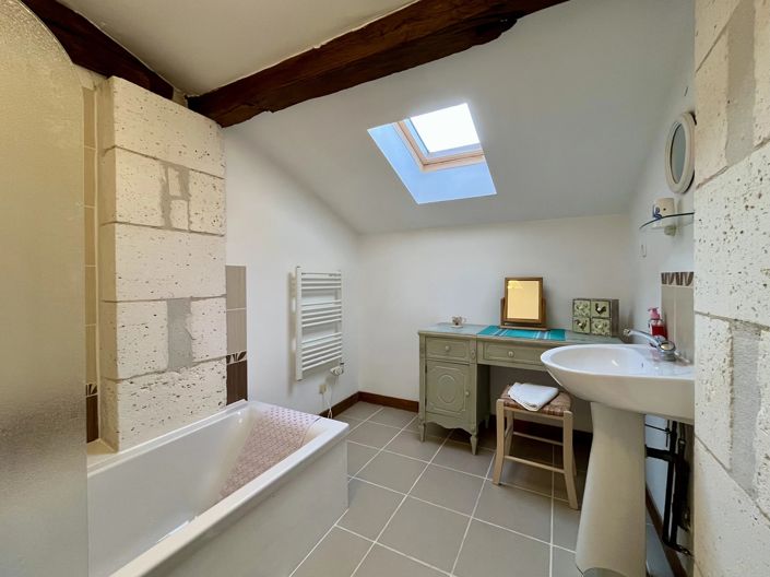 Image No.14-8 Bed House for sale