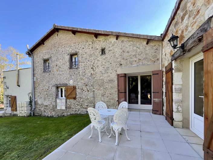 Image No.9-8 Bed House for sale