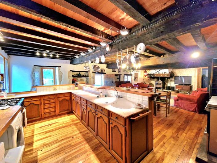 Image No.3-12 Bed Village House for sale