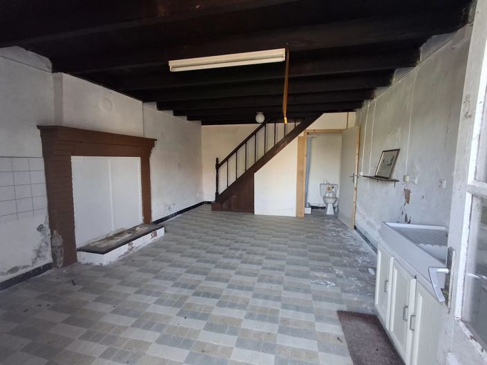 Image No.10-3 Bed House for sale