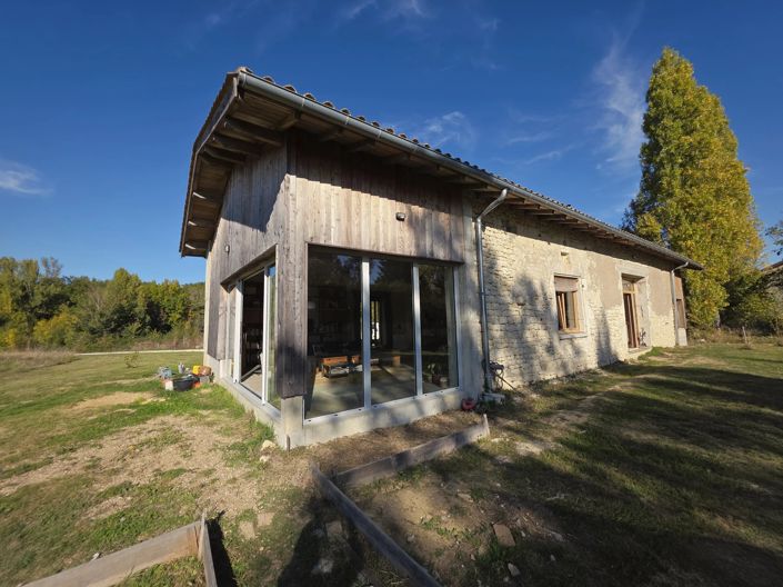 Image No.2-4 Bed House for sale