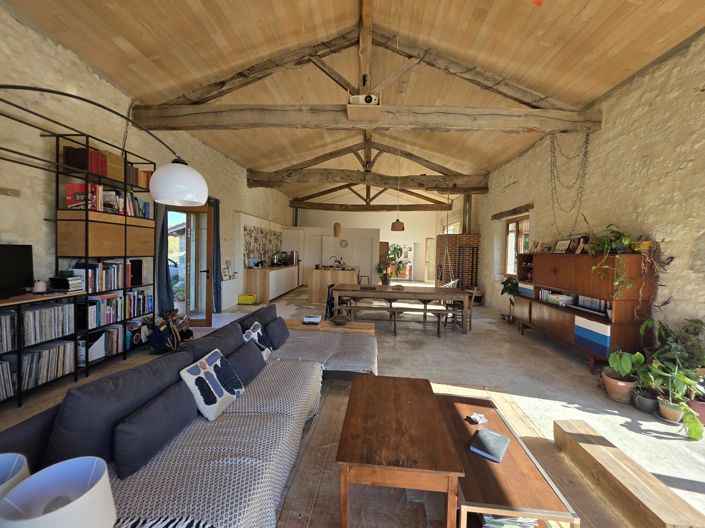 Image No.2-4 Bed House for sale