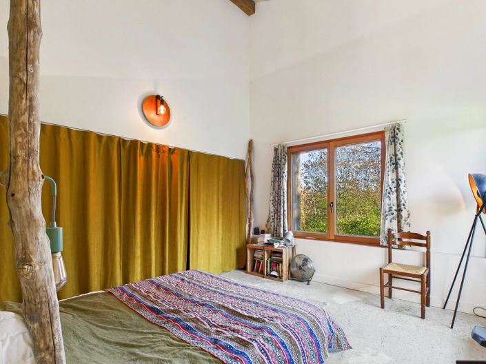 Image No.6-4 Bed House for sale