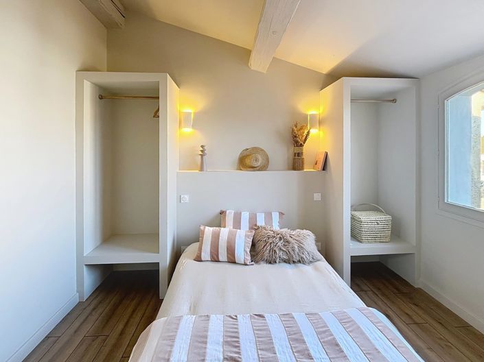 Image No.10-3 Bed House for sale