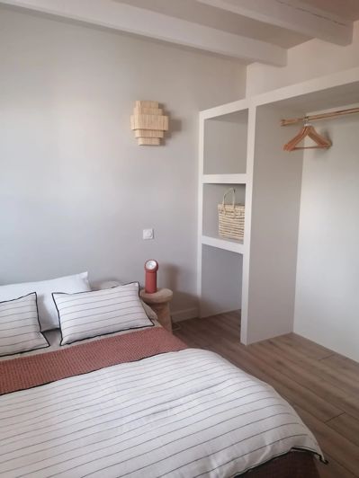 Image No.11-3 Bed House for sale