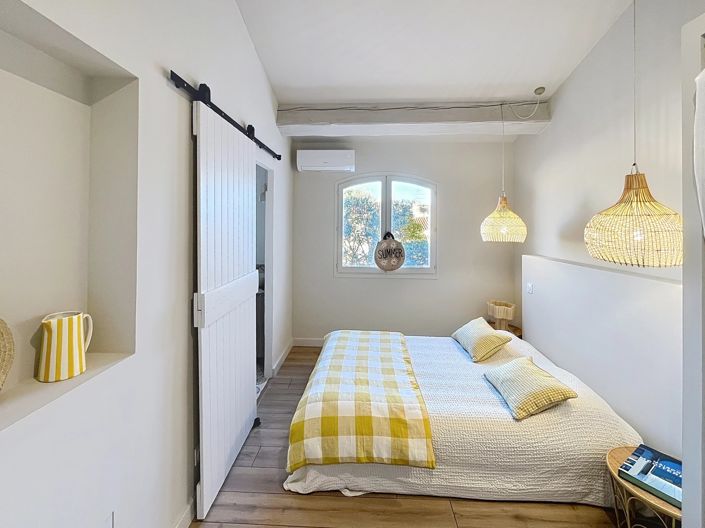 Image No.12-3 Bed House for sale