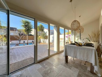 ec0bbdcc4c0e60b0ba69db1b2619b2c57fa3ee3d3a334