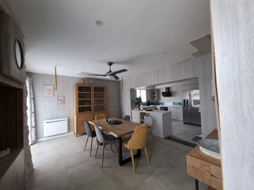 71b5dbcd3afd79e17c55805bb15cfe24bf93d88a8b192