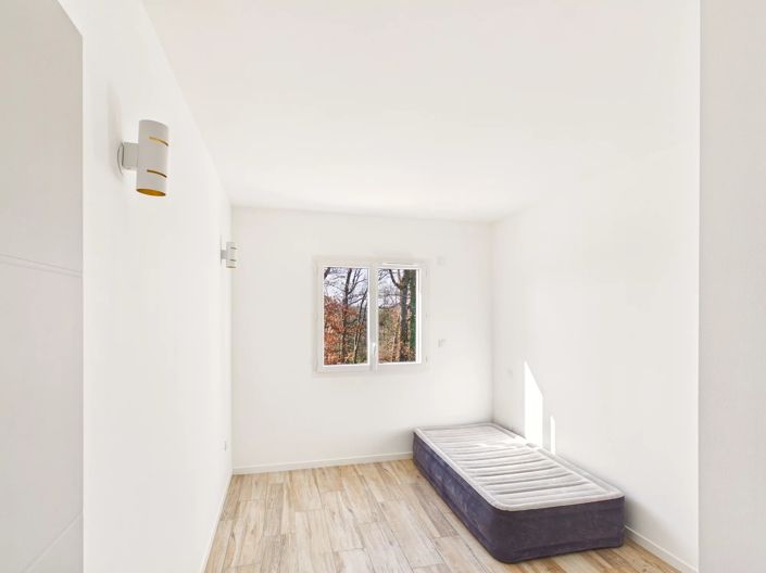 Image No.11-3 Bed House for sale