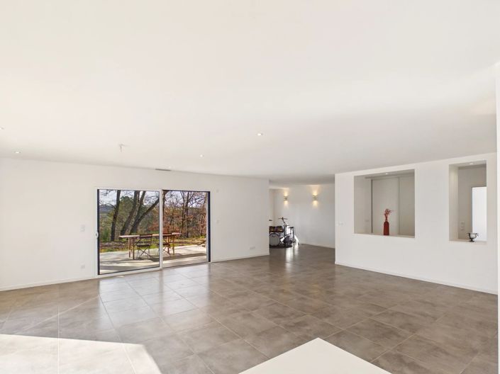 Image No.3-3 Bed House for sale