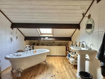 ea48ff19b9375ed3e0de1d27161e6bdd08ca647d88403