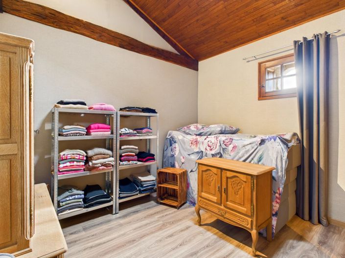 Image No.14-4 Bed House for sale