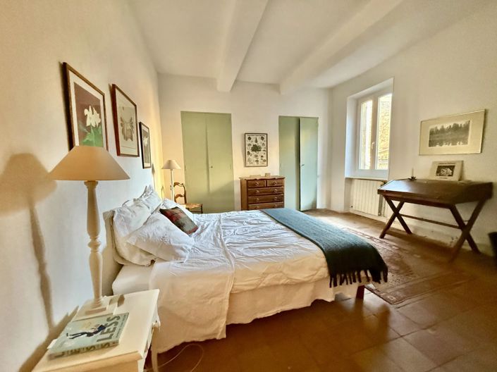 Image No.7-4 Bed House for sale