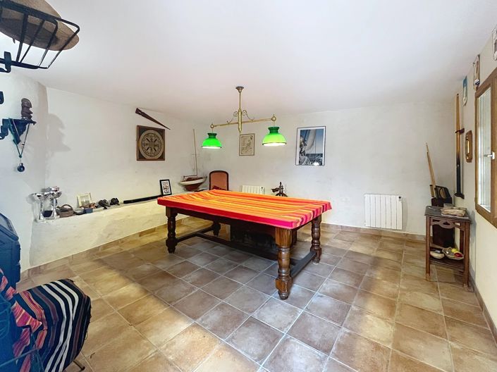 Image No.10-3 Bed House for sale