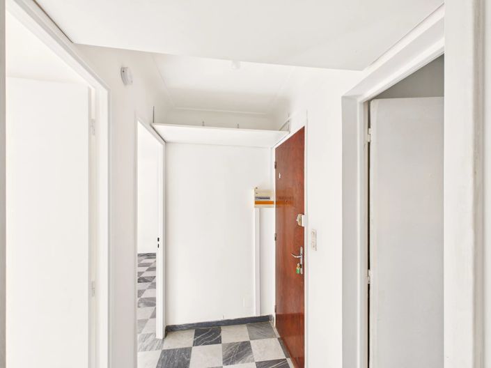 Image No.8-1 Bed Property for sale