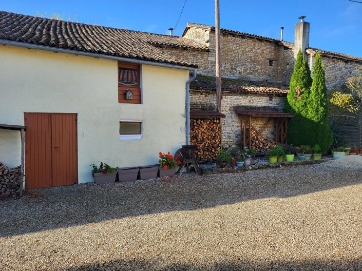 Image No.15-Maison de village de 4 chambres à vendre à Sauzé-Vaussais