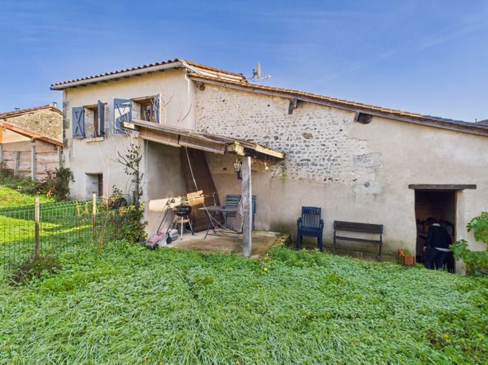 Image No.2-3 Bed Village House for sale