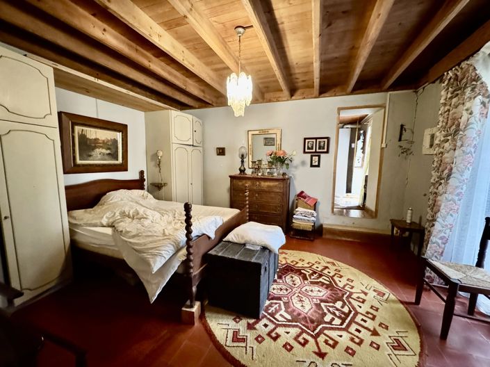 Image No.5-2 Bed House for sale