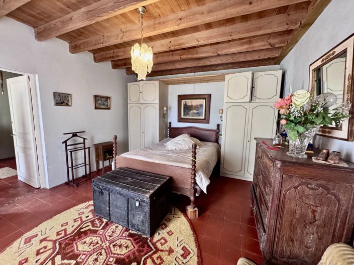 Image No.5-2 Bed House for sale