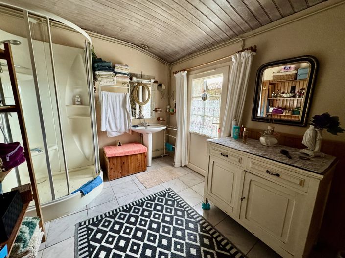 Image No.6-2 Bed House for sale