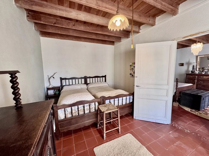 Image No.8-2 Bed House for sale