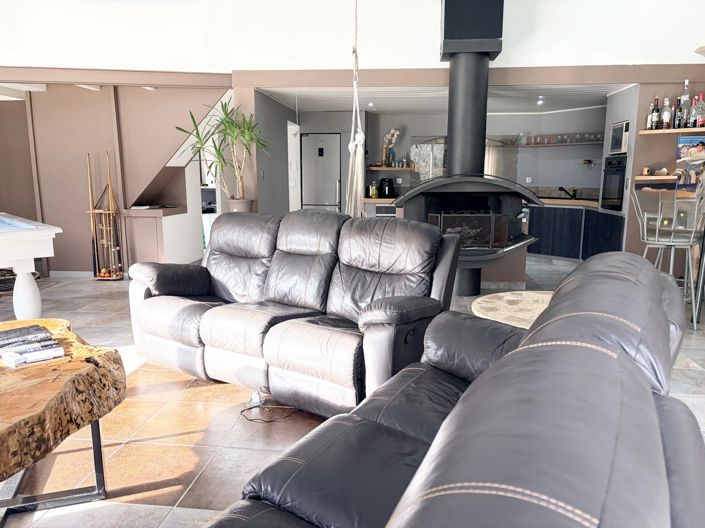 Image No.8-3 Bed House for sale