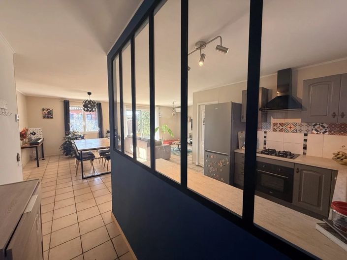 Image No.9-3 Bed House for sale