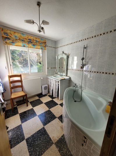 Image No.14-2 Bed House for sale