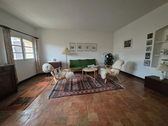 Image No.14-3 Bed Property for sale