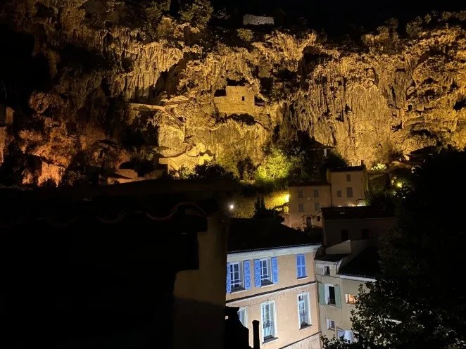 Image No.3-3 Bed Property for sale