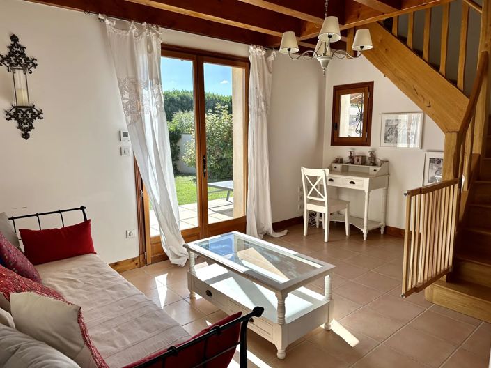 Image No.10-6 Bed House for sale