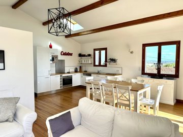 c0feb6b7b3ae024cc934d713376fd3c942b7fda052192