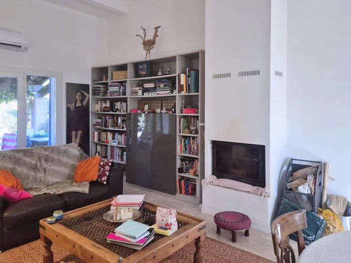 Image No.10-2 Bed House for sale