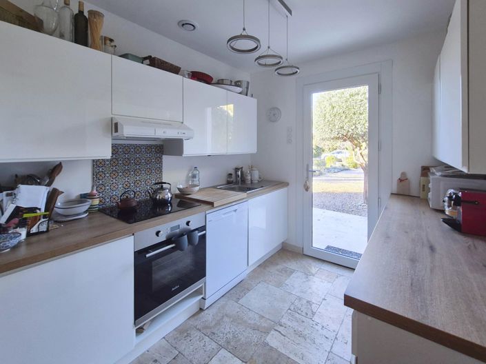 Image No.9-2 Bed House for sale