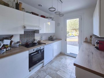 0b56ab2d72d295ff99f3611e00b79bfe357c40386b334