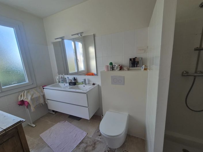 Image No.13-2 Bed House for sale