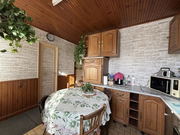 Image No.6-3 Bed House for sale