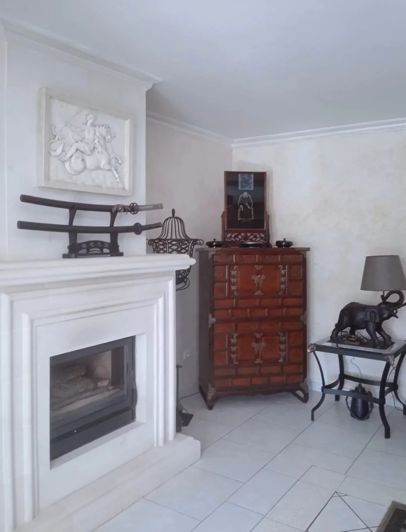Image No.10-3 Bed House for sale