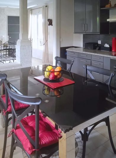 Image No.11-3 Bed House for sale